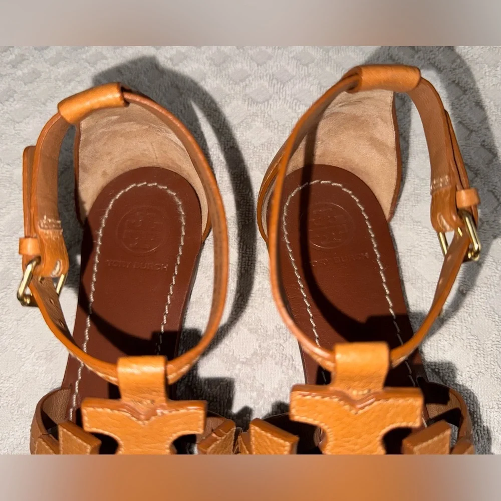 Tory Burch Phoebe Flat Thong Tumbled Leather Sandal Royal Tan Brown Size 6 30437 - Picture 14 of 16